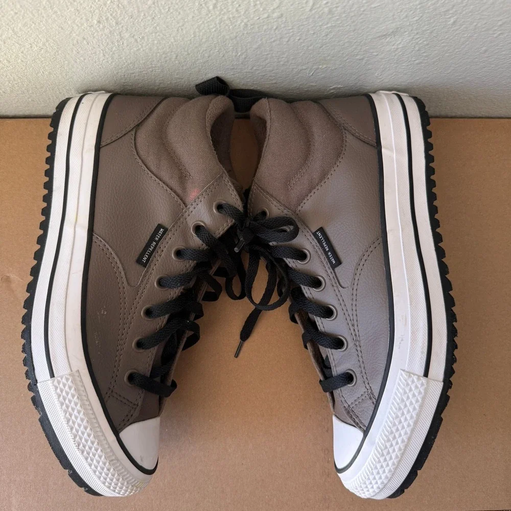 Converse brand model